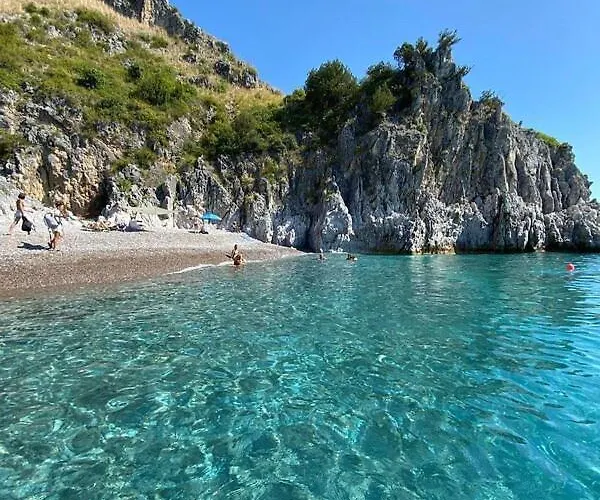 Isabel Marina di Camerota