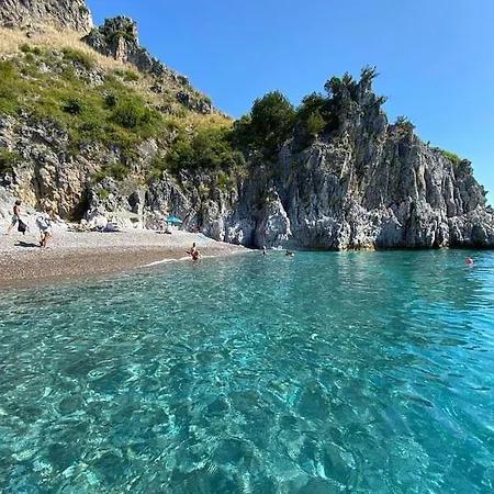 Isabel Marina di Camerota